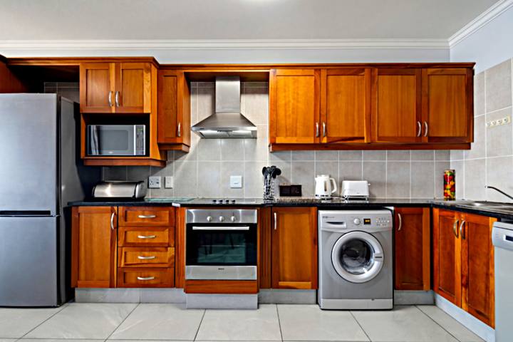 Les Dauphine 6 Kitchen